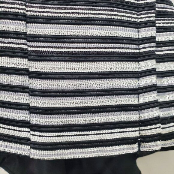 Xscape by Lawrence Kurtz‎ Women's 90s Black Silver Metallic Stripe Halter Top 8 - Picture 2 of 6